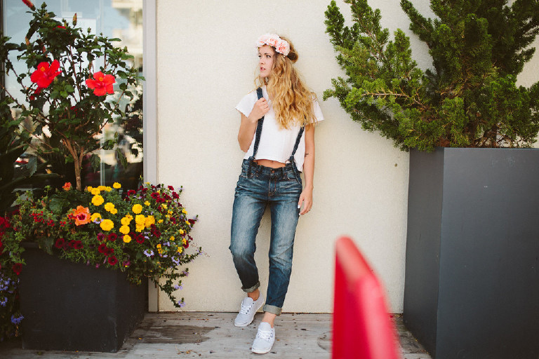 california inspired flower crown for senior pictures at asbury park by Kasey ivan Photography