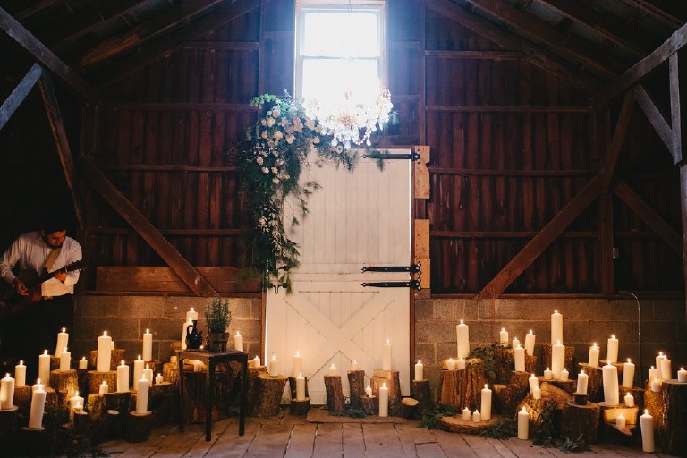 rustic african barn wedding at Windy Hollow Farm in the poconos by Kasey Ivan Photography