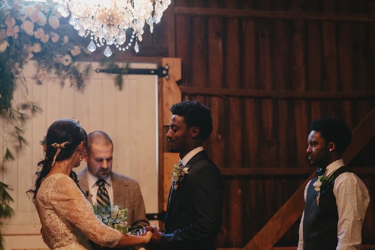 rustic african barn wedding at Windy Hollow Farm in the poconos by Kasey Ivan Photography
