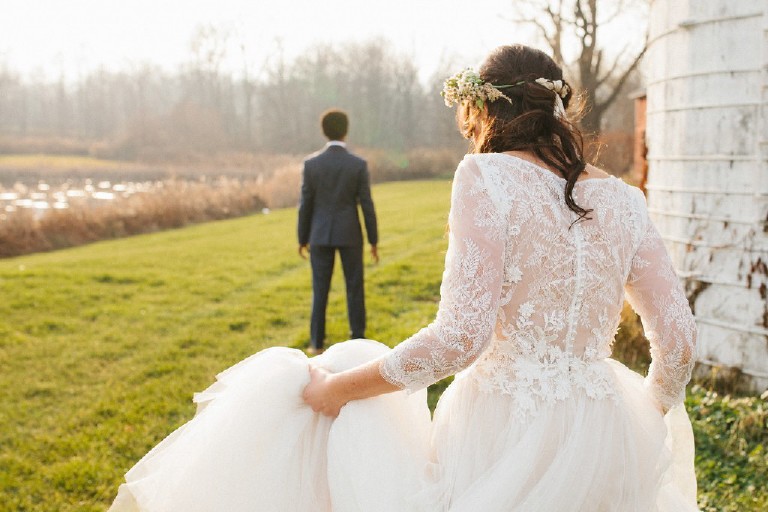 rustic african barn wedding at Windy Hollow Farm in the poconos by Kasey Ivan Photography