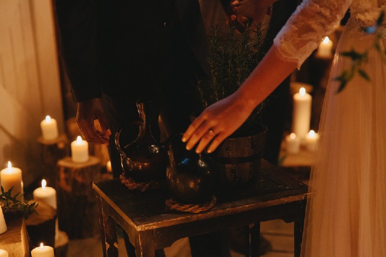 rustic african barn wedding at Windy Hollow Farm in the poconos by Kasey Ivan Photography