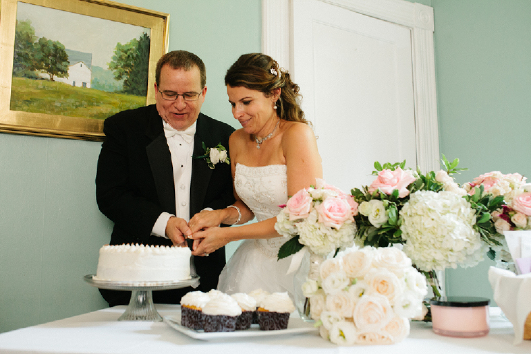small-intimate-new-hope-and-lambertville-wedding-by-kasey-ivan-photography-65