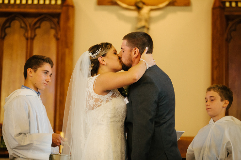 lyrisa-bobby-wedding-at-rosebank-winery-in-newtown-by-kasey-ivan-photography-31
