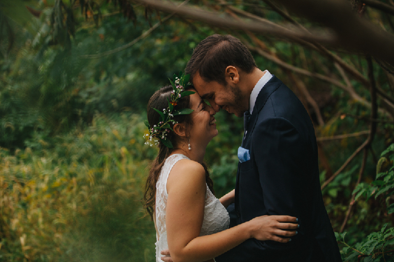 kam-and-kat-rustic-rainy-barn-wedding-in-bangor-pennsylvania-by-kasey-ivan-photography-30