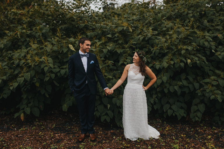 kam-and-kat-rustic-rainy-barn-wedding-in-bangor-pennsylvania-by-kasey-ivan-photography-32