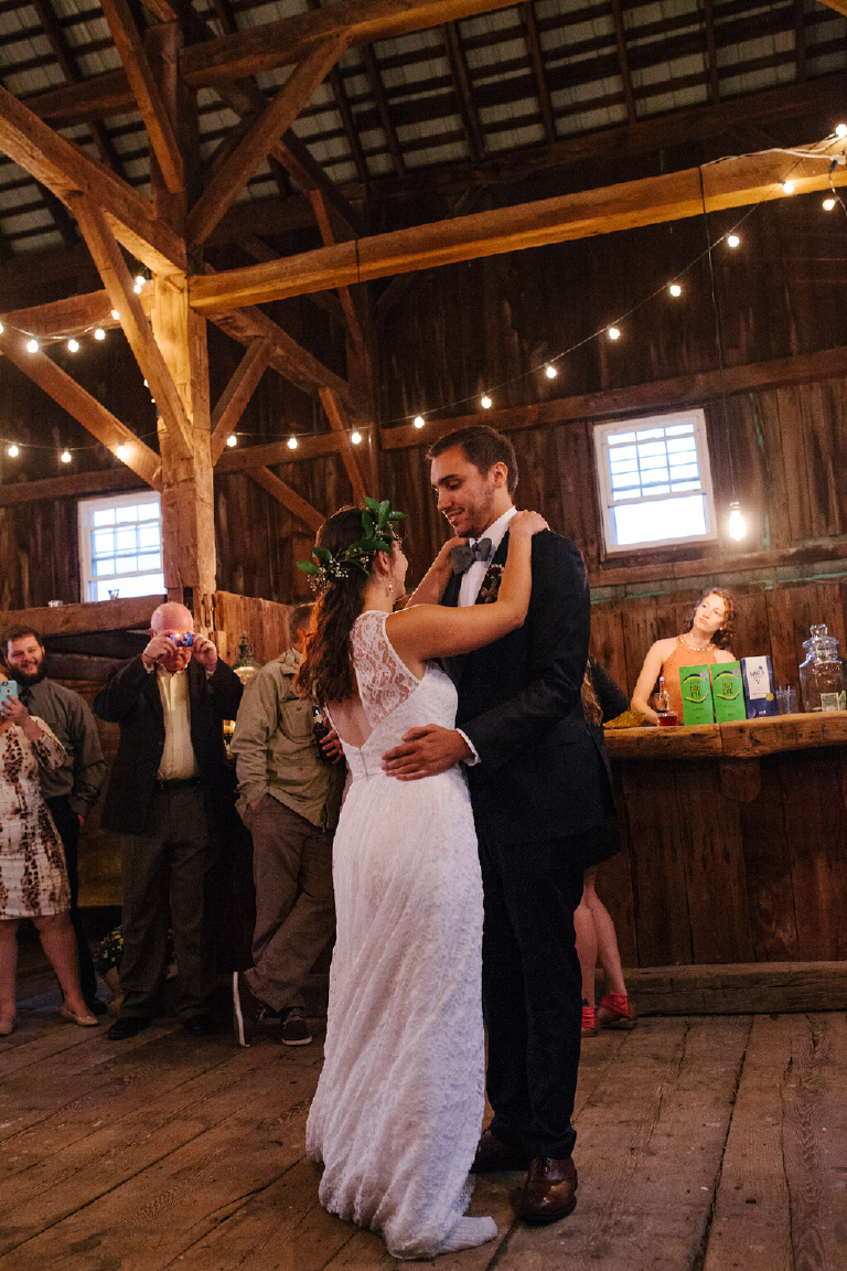 kam-and-kat-rustic-rainy-barn-wedding-in-bangor-pennsylvania-by-kasey-ivan-photography-82