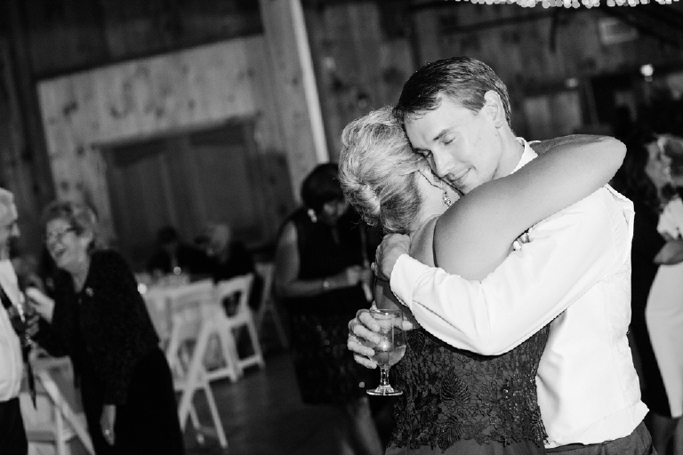 courtney-eric-newtown-wedding-photography-at-rosebank-winery-by-new-hope-photographer-kasey-ivan-photography-1-3